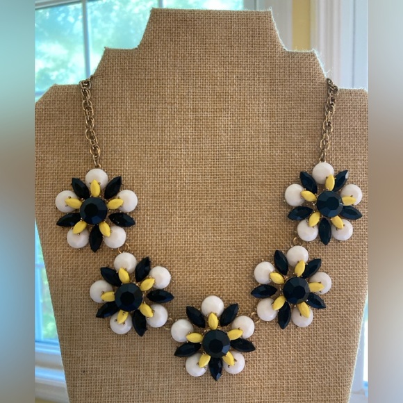 Yellow Black‎ & White Flowers Statement Bib Necklace - Picture 1 of 10
